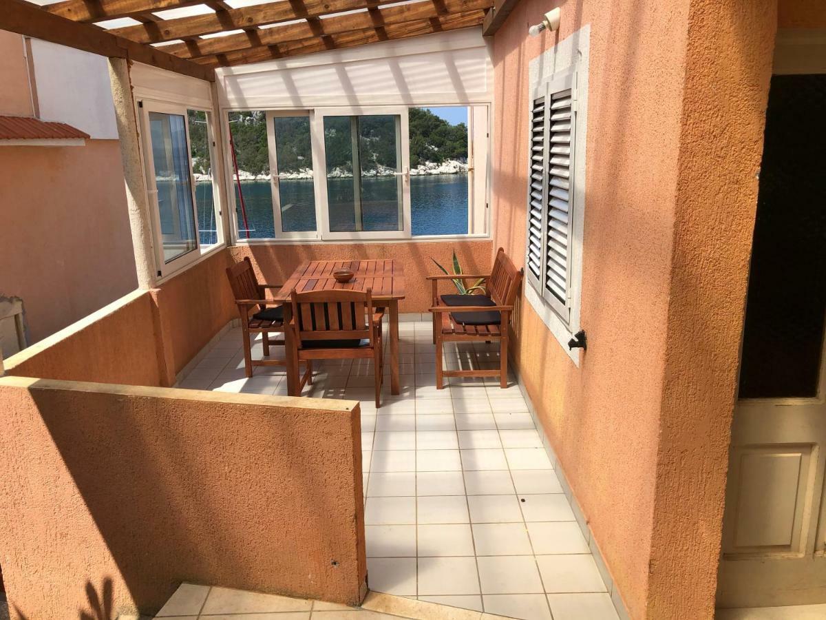 Apartmani Kate Lastovo Екстер'єр фото